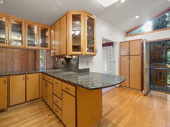 5th image of 25730 SW Wolsborn Ave