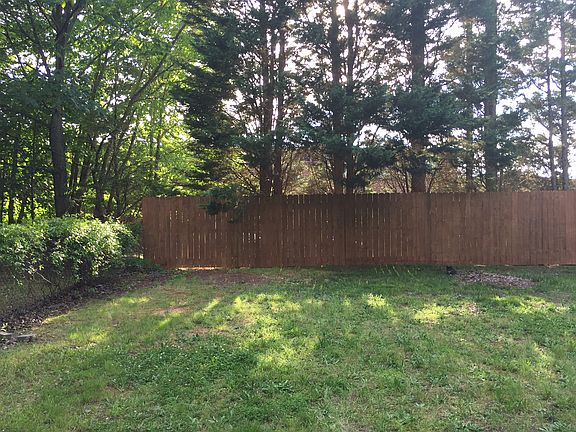4th image of 114 Oak Forest Dr