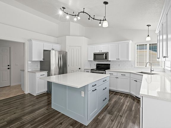 5th image of 75 Voyager Cir