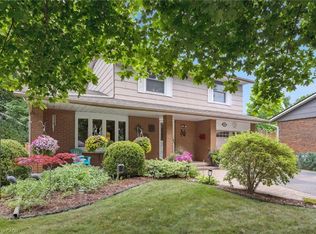 400 Shallmar Ct, Waterloo, ON N2K2H9