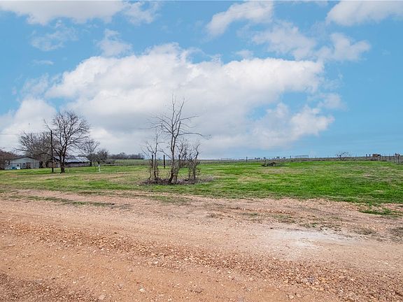 4th image of 1099 Private Road 4041