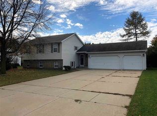 2124 Kensington Ln, Green Bay, WI 54311