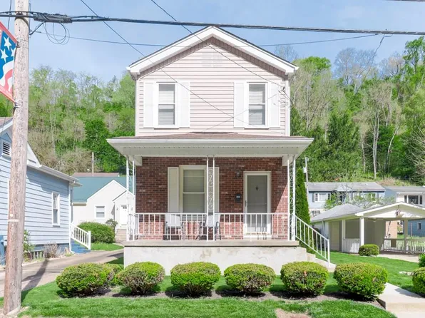 135 Roosevelt Ave, Benwood, WV 26031