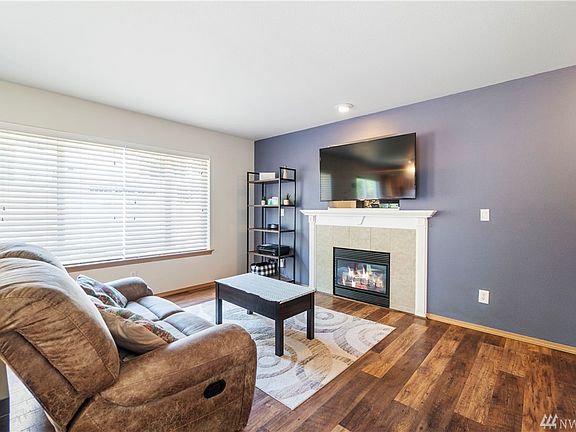 4th image of 8205 193rd Avenue Pl E