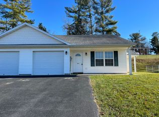 407 Ledge Dr, Martinsburg, WV 25401