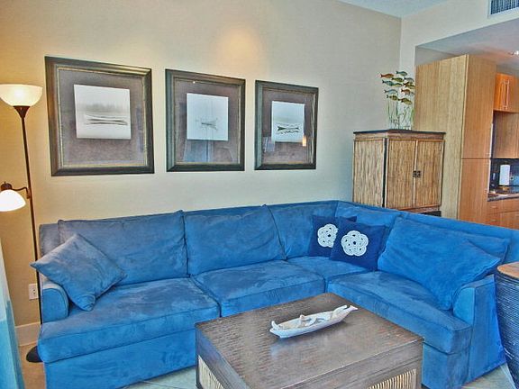 4th image of 310A Padre Blvd