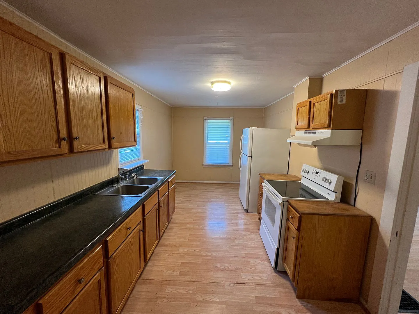 1 Bedroom house available — Photo 2