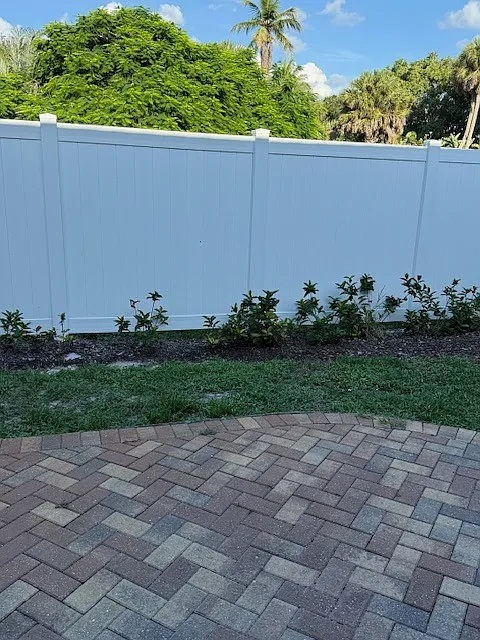 Solana Oaks First Floor Private Entry Condo — Photo 2