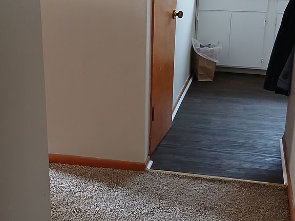5th image of 346 Robert Dr APT 3