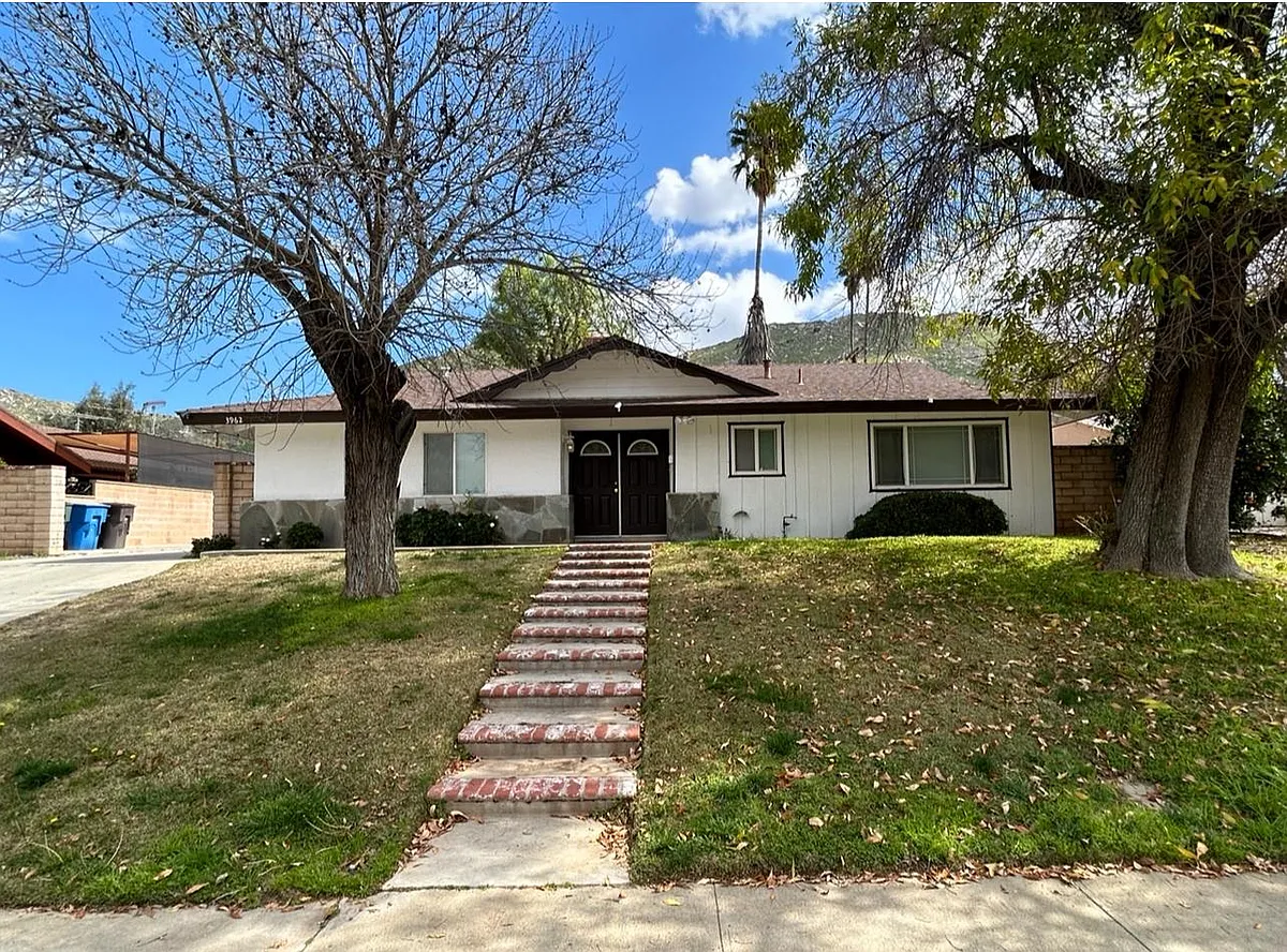Building Photo - 3962 Mount Vernon Ave