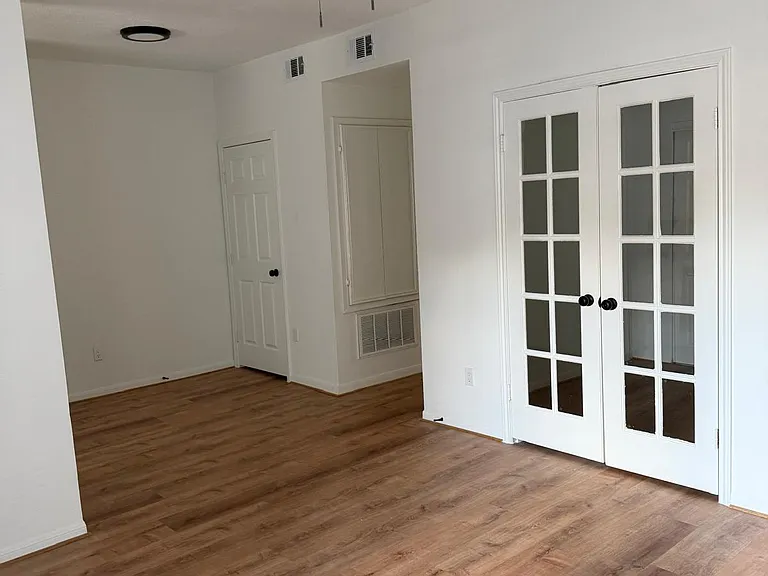 2323 Fairwind Rd #105 — Photo 9