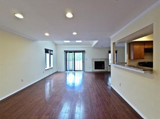 767 Spinnaker Ct, Secaucus, NJ 07094