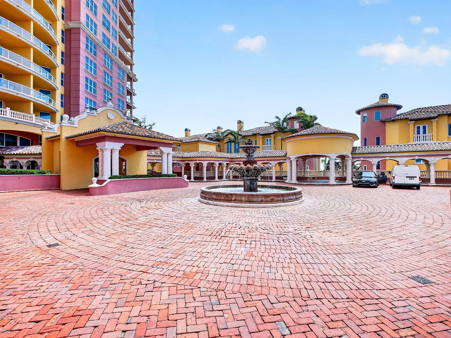 2 bed, 2.0 bath, 1601 sqft, $6,000 — Photo 4