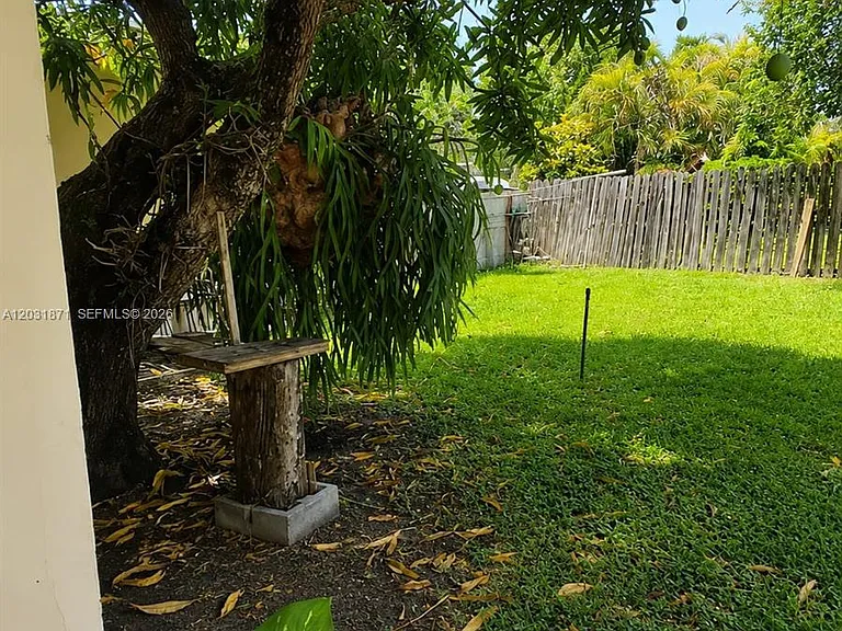 8935 SW 28th St #8935 — Photo 10