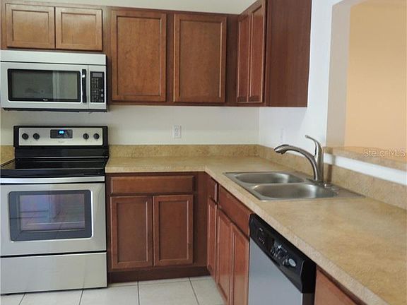 4th image of 4004 Poinciana Ct