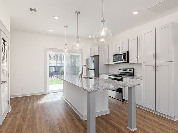 4th image of 66 Saussy Rd #152