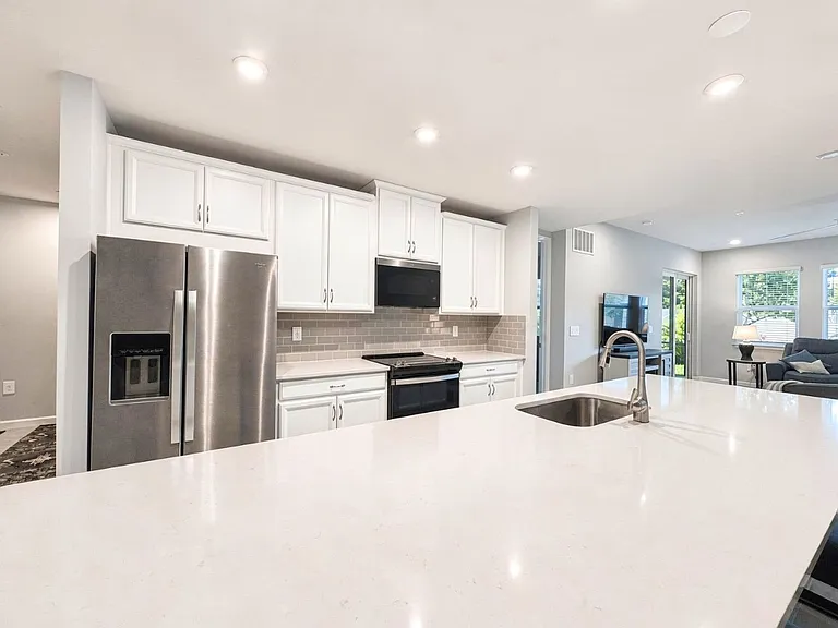 4660 Arboretum Cir #102 — Photo 10