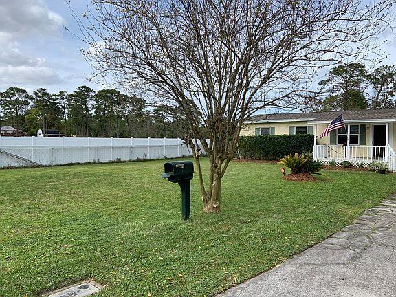4th image of 2157 Lake Dr