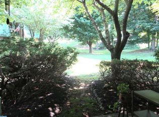 907 Meadowview Ln #907, Mont Clare, PA 19453