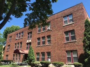 5170 N Idlewild Ave APT 4, Whitefish Bay, WI 53217