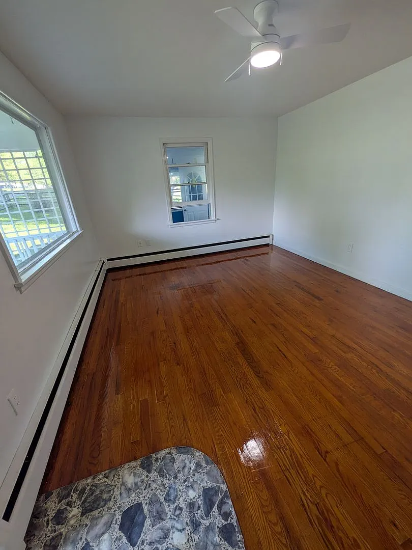 Single Family Home Near Walmart & Minutes from Downtown Lexington — Photo 3