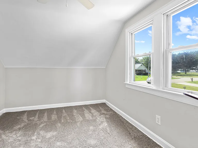188 Glendola Ave — Photo 9