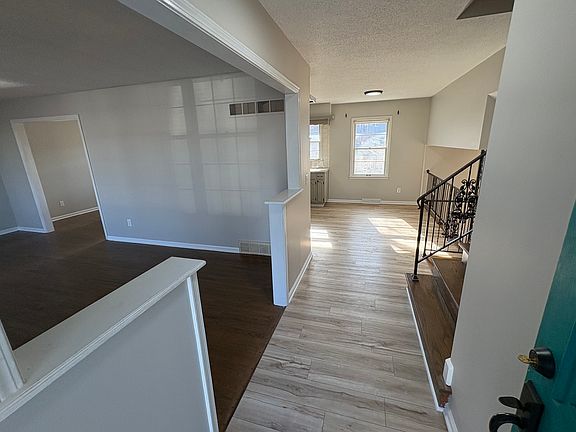 3rd image of 10400 Kensington Ave