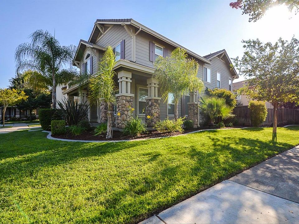 1st image of 818 Poppy Ct