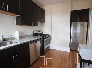 1607 W Berteau Ave #1607THREE, Chicago, IL 60613
