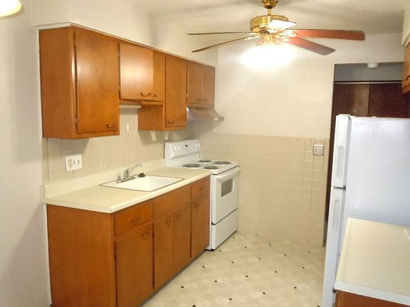 3rd image of 214 E Church St APT 14