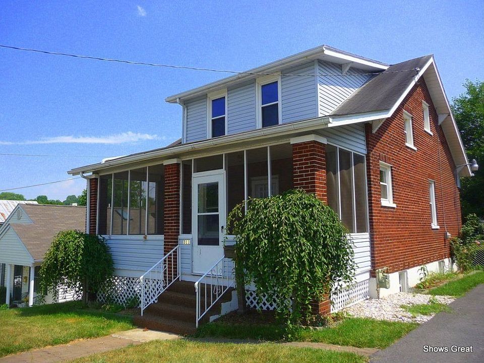 For Sale: 311 W CLEVELAND AVE, Vinton, Virginia 24179