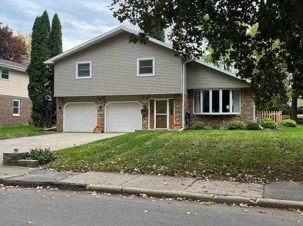 804 Brill Rd, Kaukauna, WI 54130