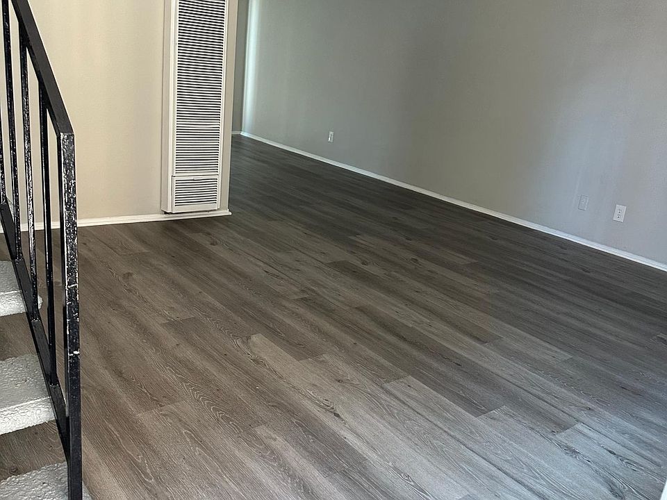 1st image of 15337 1/2 Woodruff Pl