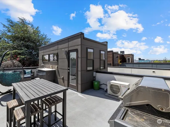 513 NE 73rd Street #B, Seattle, WA 98115