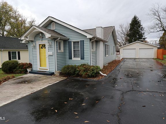 2nd image of 1621 Woodside Dr