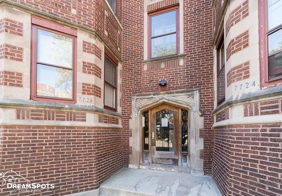 1st image of 7726 S Phillips Ave #3