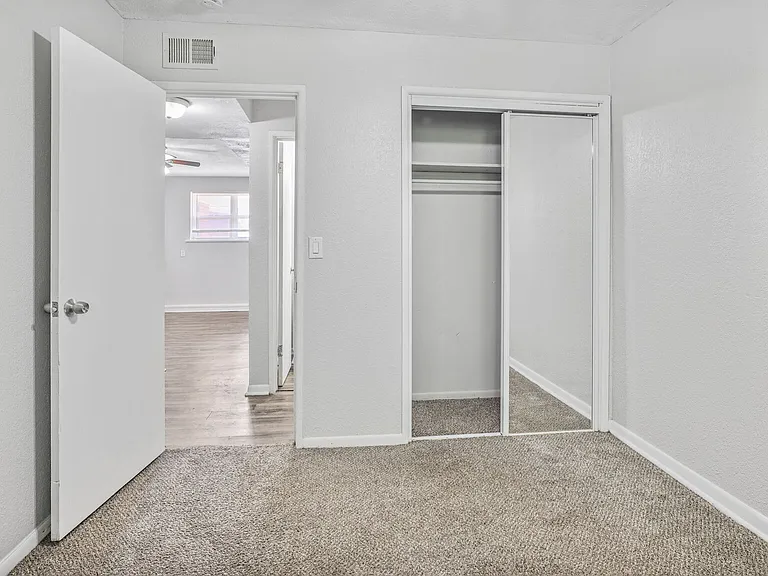 Walnut Ridge Apartments — Photo 13