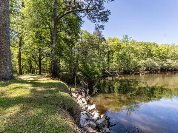 51 Mendel Ct, Round O, SC 29474