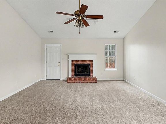 4th image of 1623 Elizabeth Ln