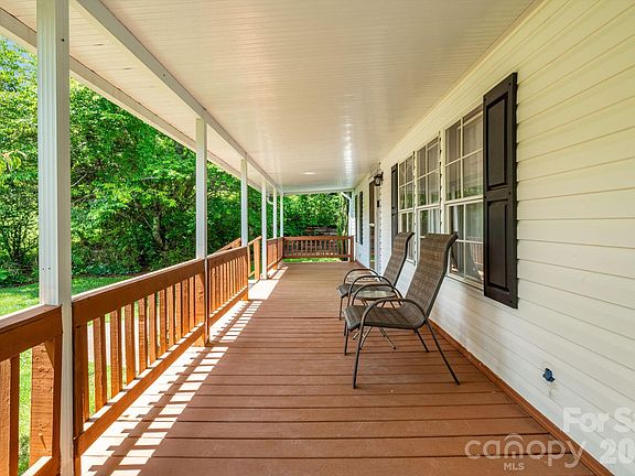 3rd image of 234 White Clover Ln