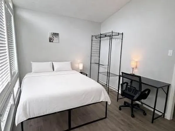 (undisclosed Address), Houston, TX 77013