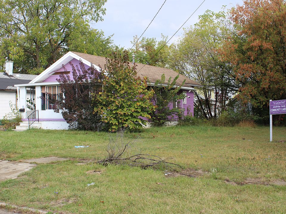 2nd image of 729 Damon St