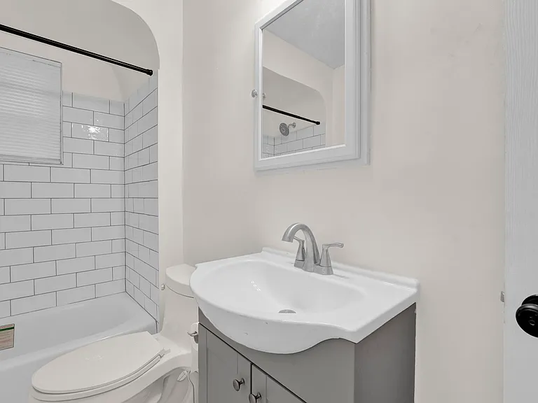 759 E Mallory Ave — Photo 15
