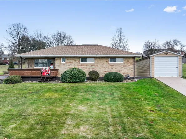216 Woods Dr, New Brighton, PA 15066