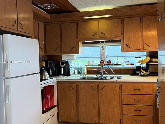 5th image of 3309 Orange St
