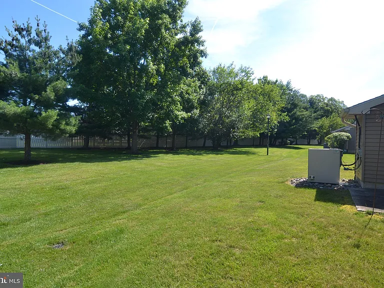4004 Adelaide Dr — Photo 20