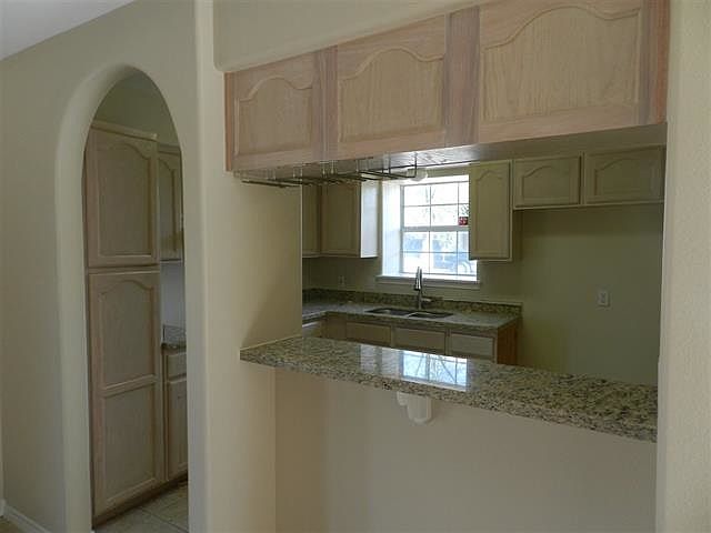 2nd image of 3504 Pecan St