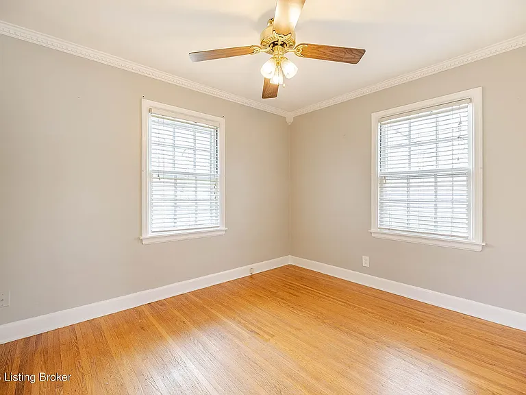 122 Bonner Ave — Photo 8