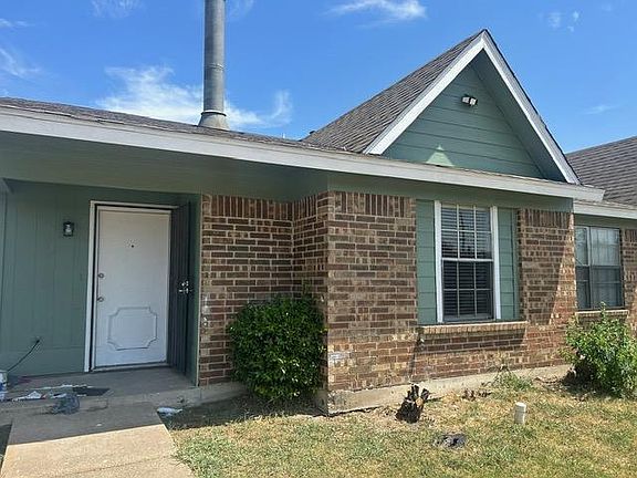 3rd image of 7451 Tiffany Meadows Ln
