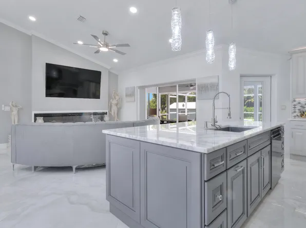 1095 47th Avenue SW, Vero Beach, FL 32968